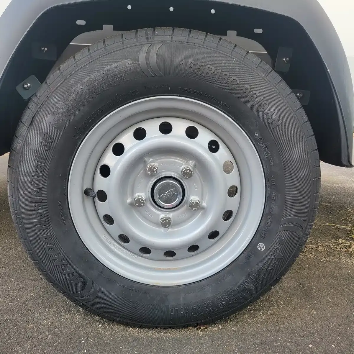 Komplettrad 165/R13C LI 94N – Felge 4 1/2Jx13H2 / ET = 30 / Lochkreis 112 Reifen & Felge für PKW-Anhänger