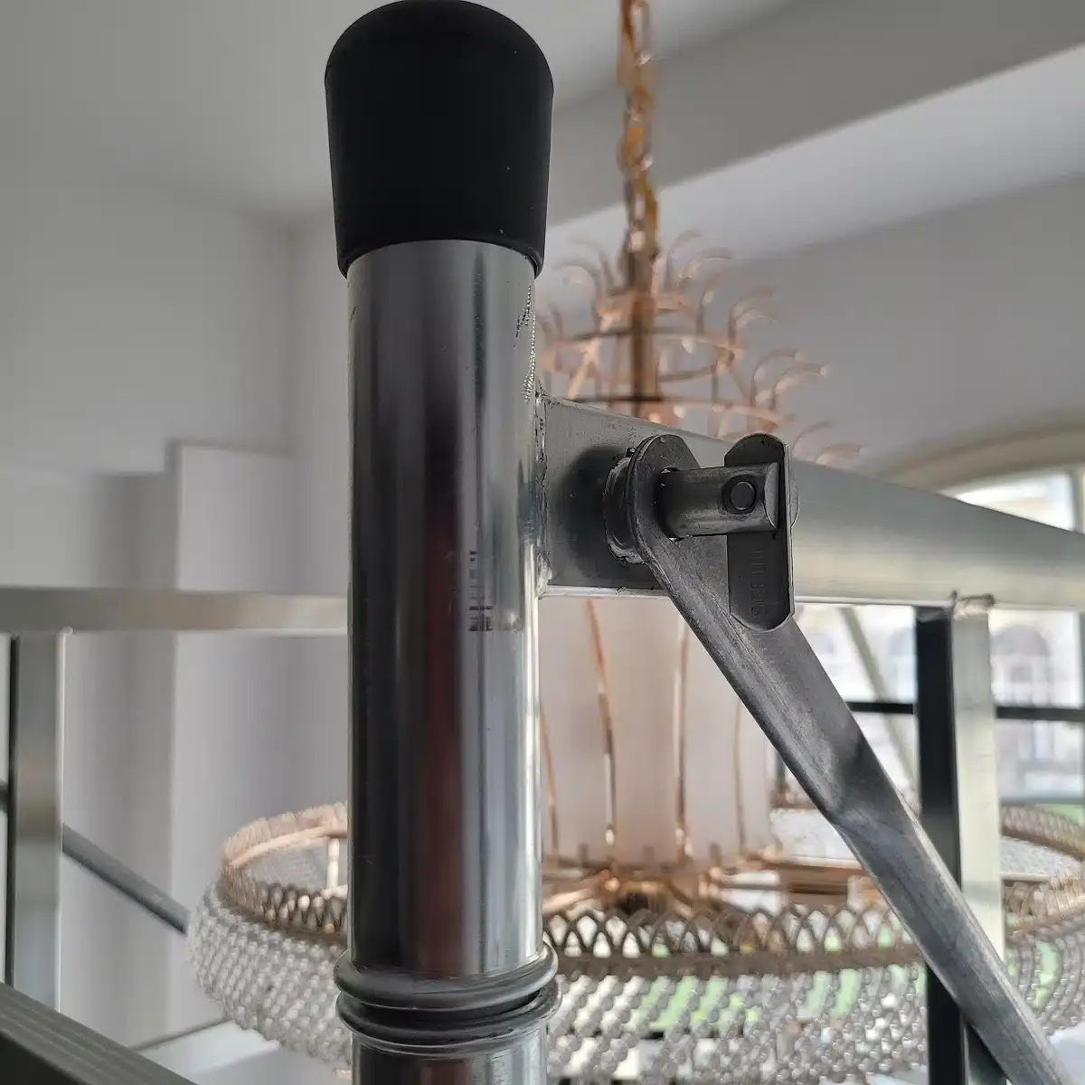 Rollgerüst zu vermieten: Arbeitshöhe 7,35m, Plattform 160x80cm Schnell-& Leichtbauweise – Bild 7